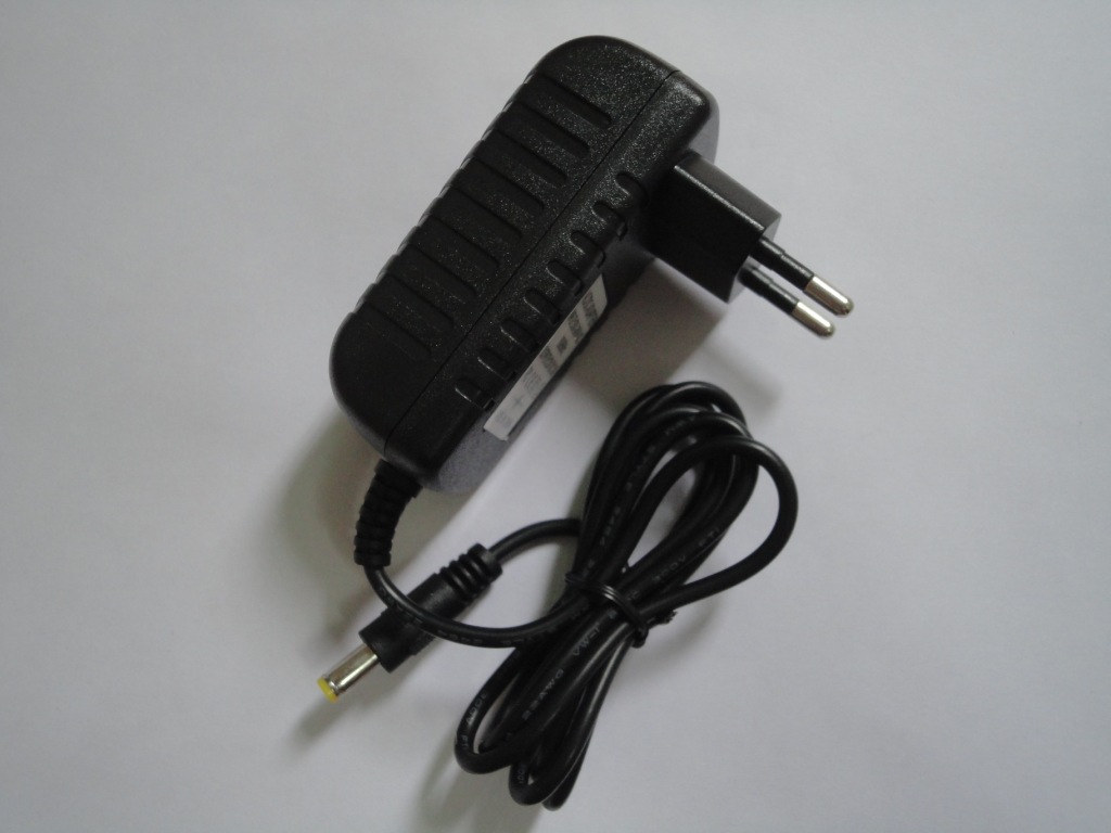 深圳厂家供应欧规美规12V2A电源适配器 IC方案，格兰盛科技打造稳定电源核心